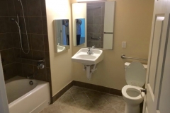 Full Bath/with tub